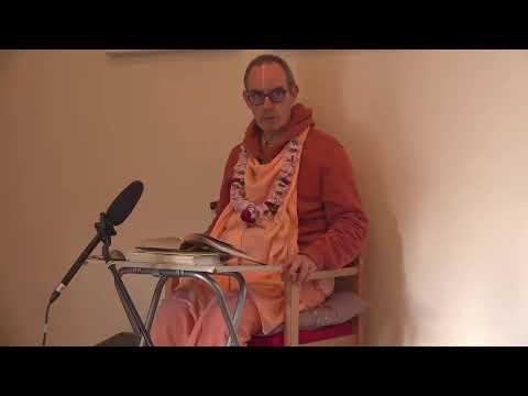 Morning reading with Sripad B.H. Mahayogi Maharaj